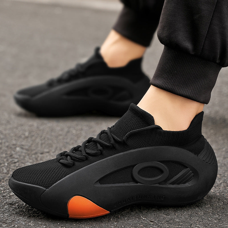 Zapatos masculinos con malla de punto volador transpirable en verano 2025 antideslizantes nuevos zapatos de calcetines deportivos casuales diseño de nicho zapatos de moda masculinos